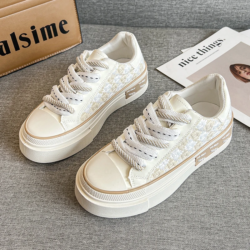 

Women2022 Spring and Autumn New Splicing Solid Color Fashion High Face Value Dirt Resistant Double Belt Thick Sole Daddy Shoes
