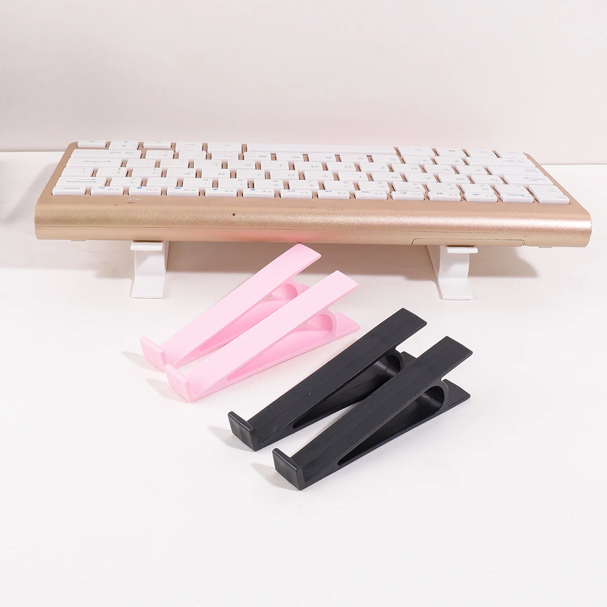 2pcs Ergonomic Keyboard Tilt Riser Feet, 10.2x3x1.5cm Plastic Stand 3 Colors For Wireless Mechanical Keyboard Laptop Office