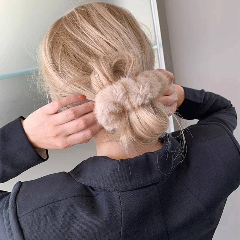 Korean Autumn Winter Plush Hair Band 2025 New Women Fold Elastic Force Fur Gentle Hair Rope Delicate Versatile Hair Accessories