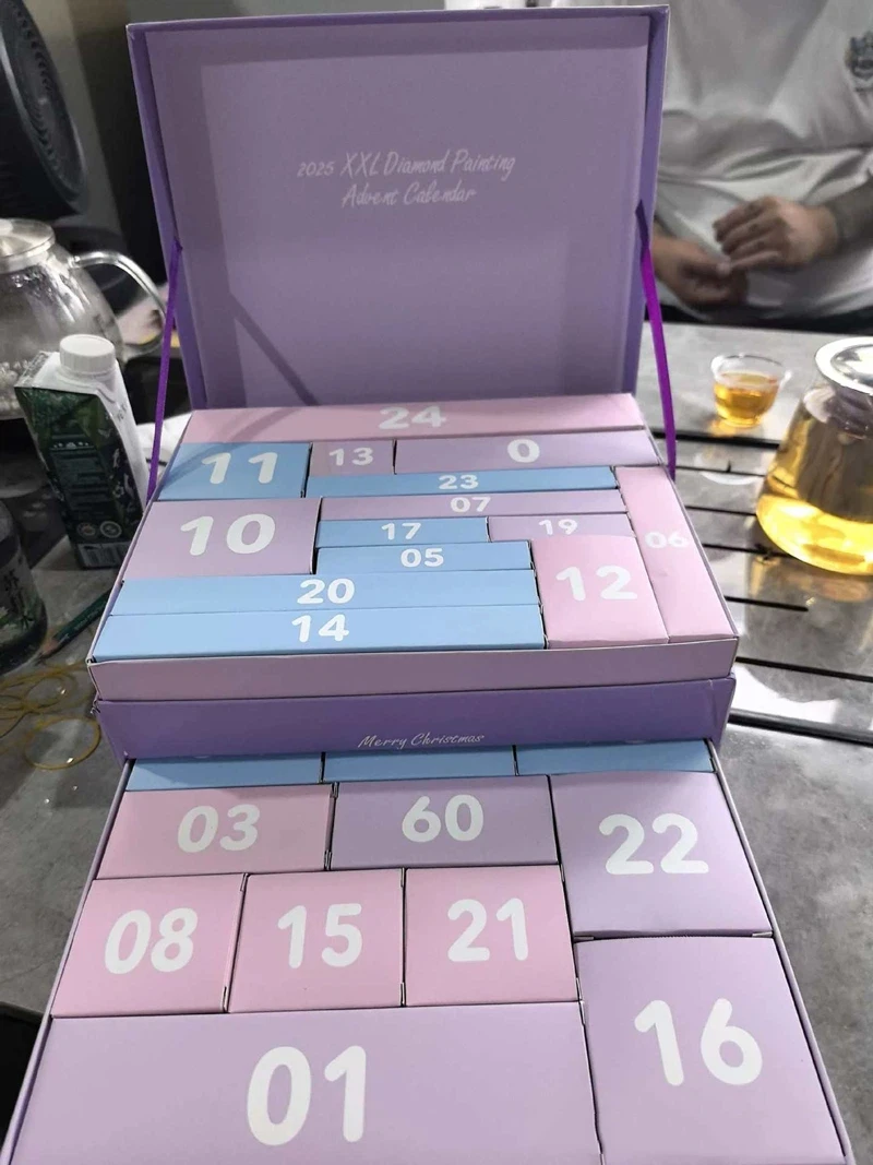 2025 XXL Pittura diamante Calendario dell'Avvento Set Calendario per il conto alla rovescia di Natale per adulti 24 giorni Kit artigianale fai da te Regali squisiti