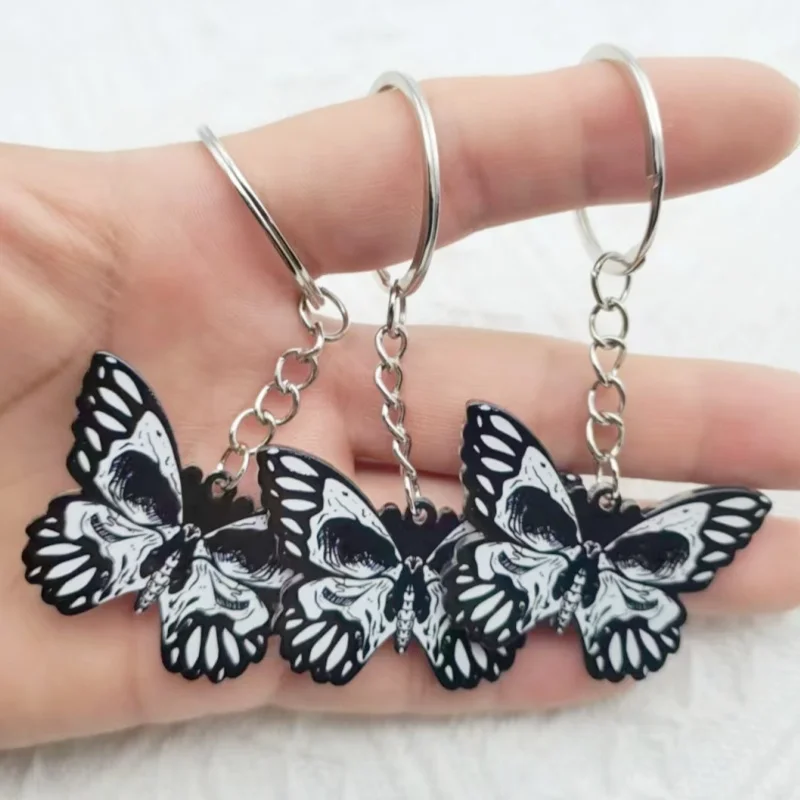 5 Stück Acryl-Schlüsselanhänger mit Totenkopf-Schmetterling, geeignet für Taschen, Autoschlüssel-Hängezubehör, die beste Wahl für Geschenke