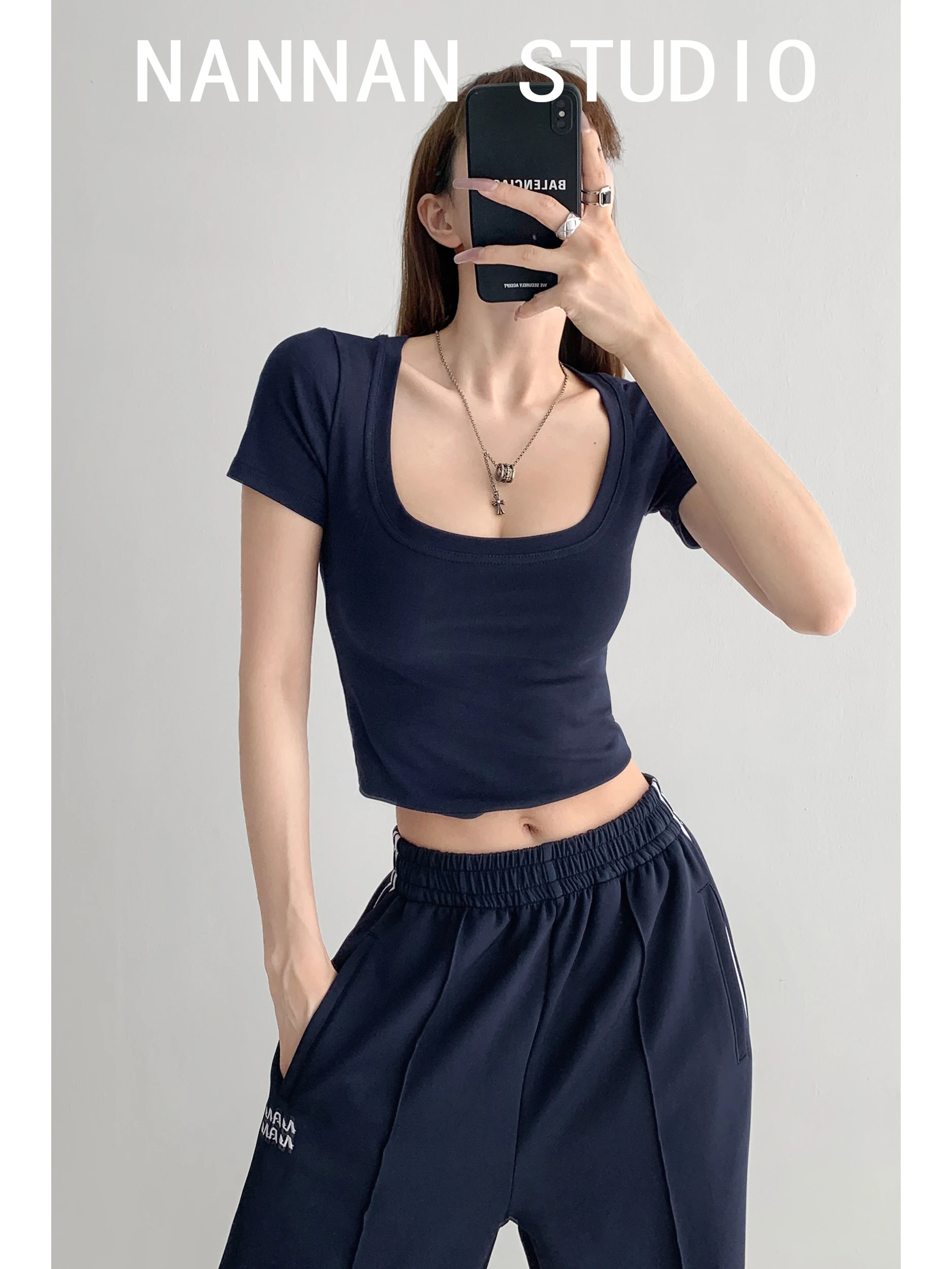 Spicy Little Witch Slim Fit Short Sleeve T-Shirt Large U Neck Exposing Clavicle Short Top Pure Color Shoulder Width T-Shirt