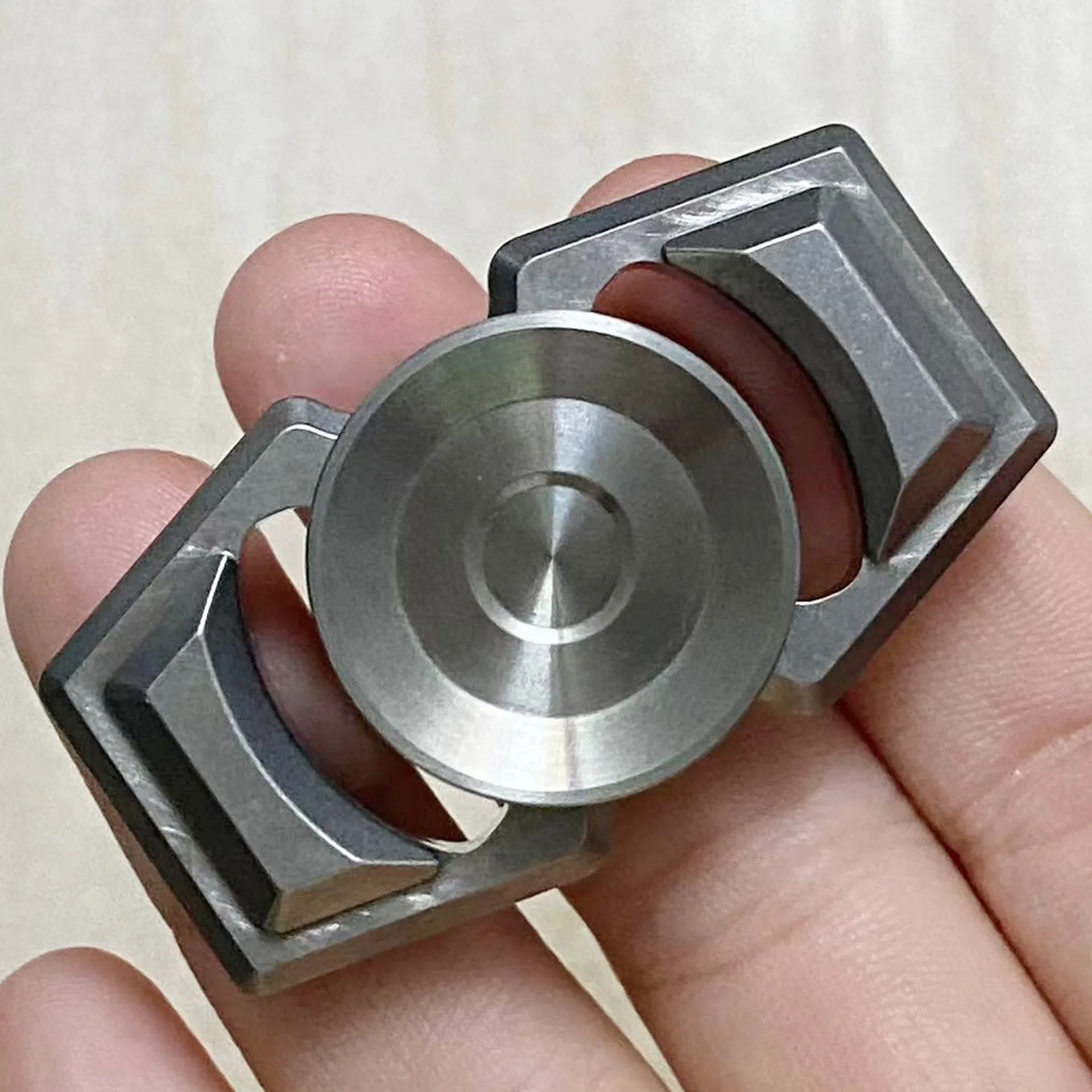 

Tungsten ZF Nano Gyroscope Two Page Gyroscope Fingertip Gyroscope Decompression EDC