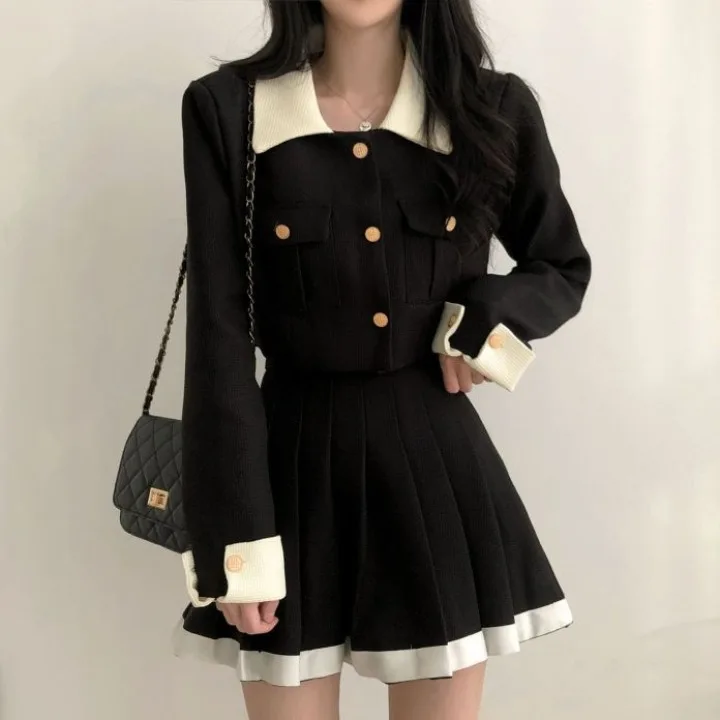 

Spring Women's Collar Short Shirt High Waist Pleated Skirt Two-Piece Set Fashionable Casual Slim Fit Spring Outfit