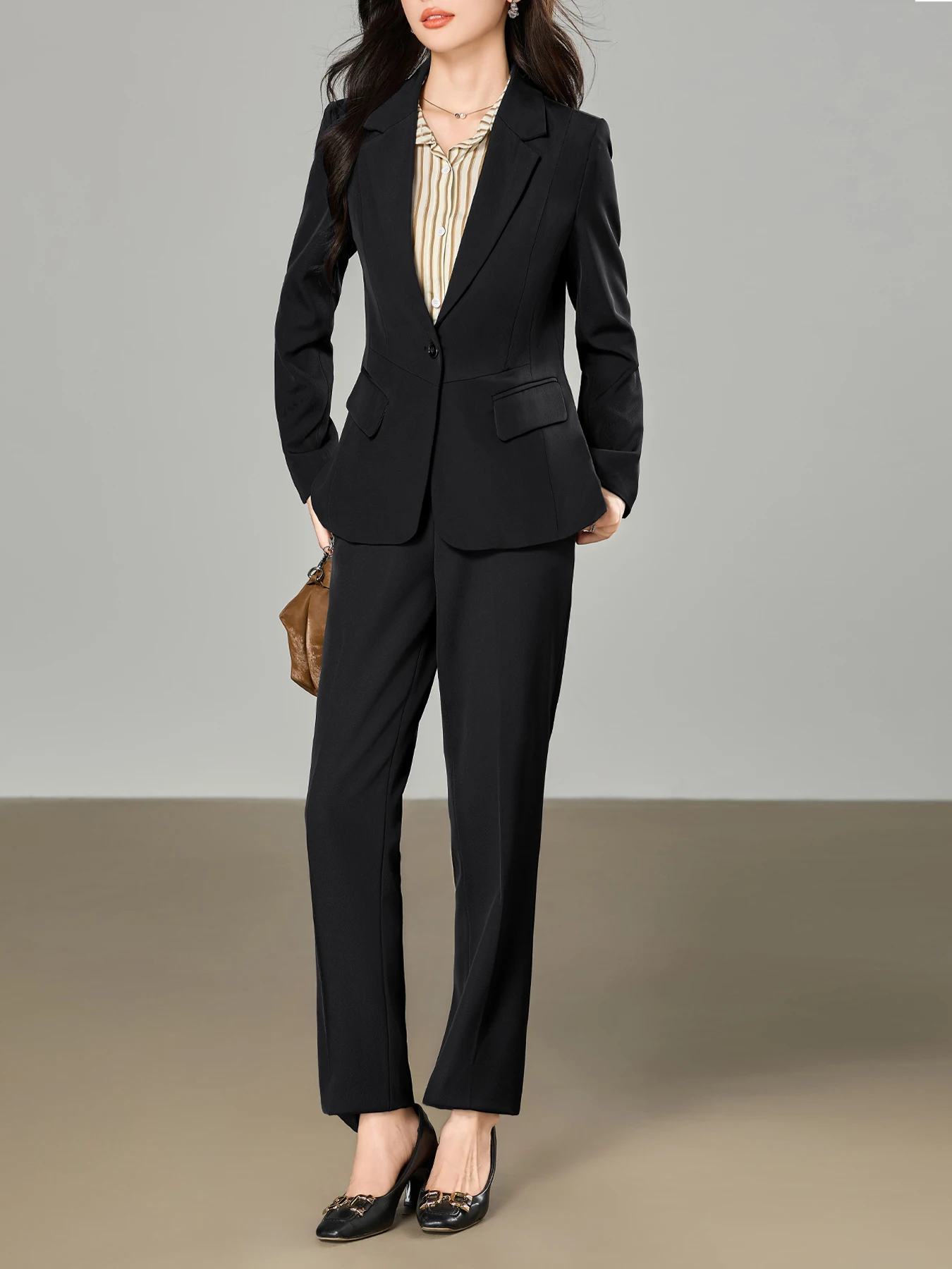 Slim-Fit Long-Sleeve Single-Breasted Suit Set with Pocket, Professional Commuting Style, High-End Elegance, Two-Piece