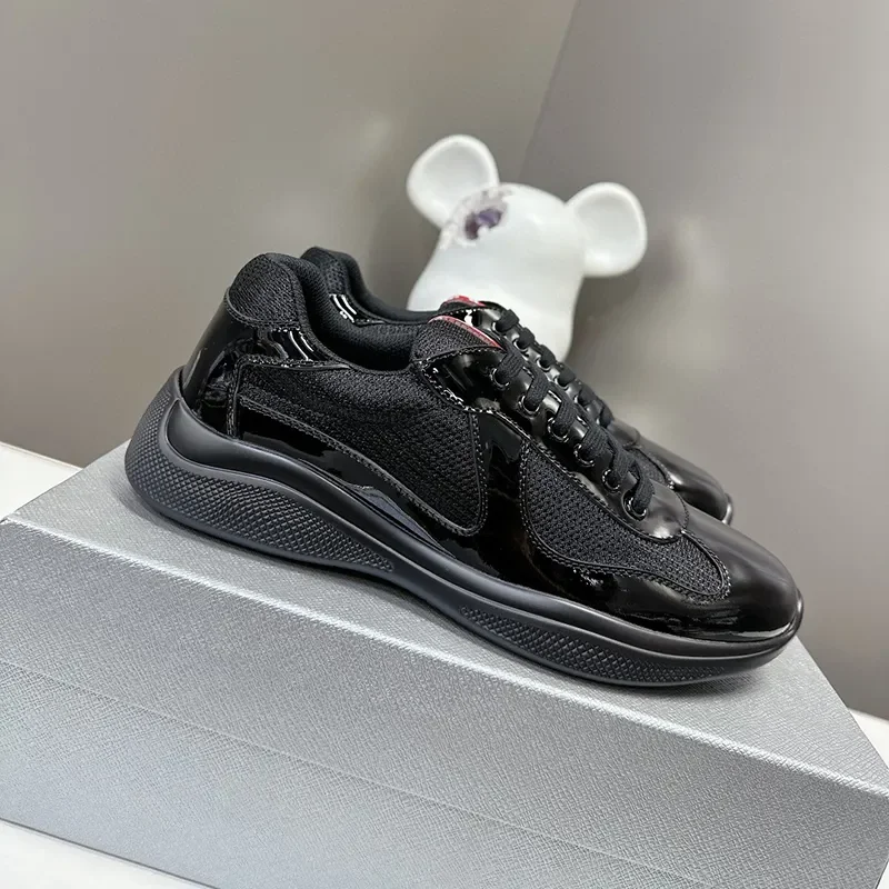 

2026 Яркая кожаная пара одинакового цвета с круглой головкой, дышащая мужская уличная туристическая женская дизайнерская повседневная обувь