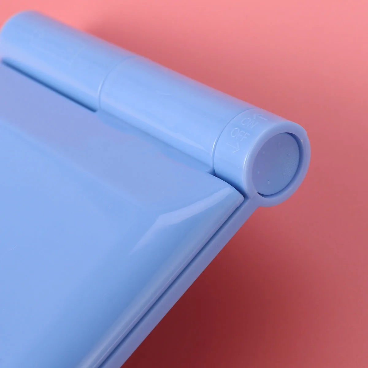 Lusterko do makijażu z podświetleniem LED, 8 diod LED, przenośne, kompaktowe, składane, niebieskie, obracane o 330 stopni, akcesorium podróżne, składane lusterko LED