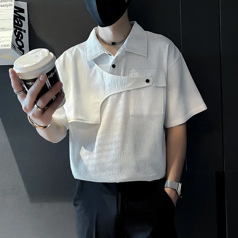 

Men Korean Fashion Patch Pocket Design Black White Polo Collar Shirt Summer Casual Short Sleeve Loose Quick Drying Ice Silk Tops
