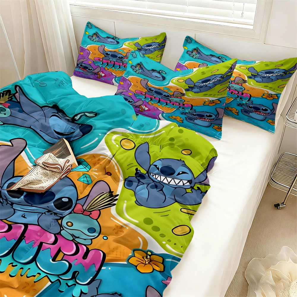

The Disney Stitch Minimalist quilt cover is a comfortable and lightweight quilt cover suitable for all skin types.