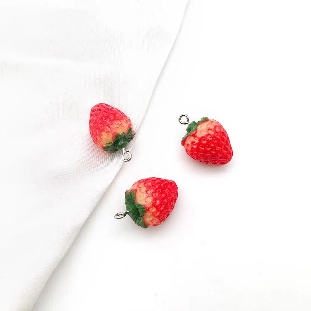 10 sztuk truskawka wisiorek z żywicy Charms owoce modny wisiorek DIY kolczyki biżuteria akcesoria 16*26mm — zdjęcie 5