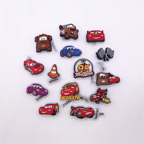 Imagen 2 del producto MINISO, 1 Uds., dijes para zapatos de coches de dibujos animados, zuecos, accesorios, relámpago McQueen Mater, alfileres de sandalias de PVC, decorar para regalos de amigos