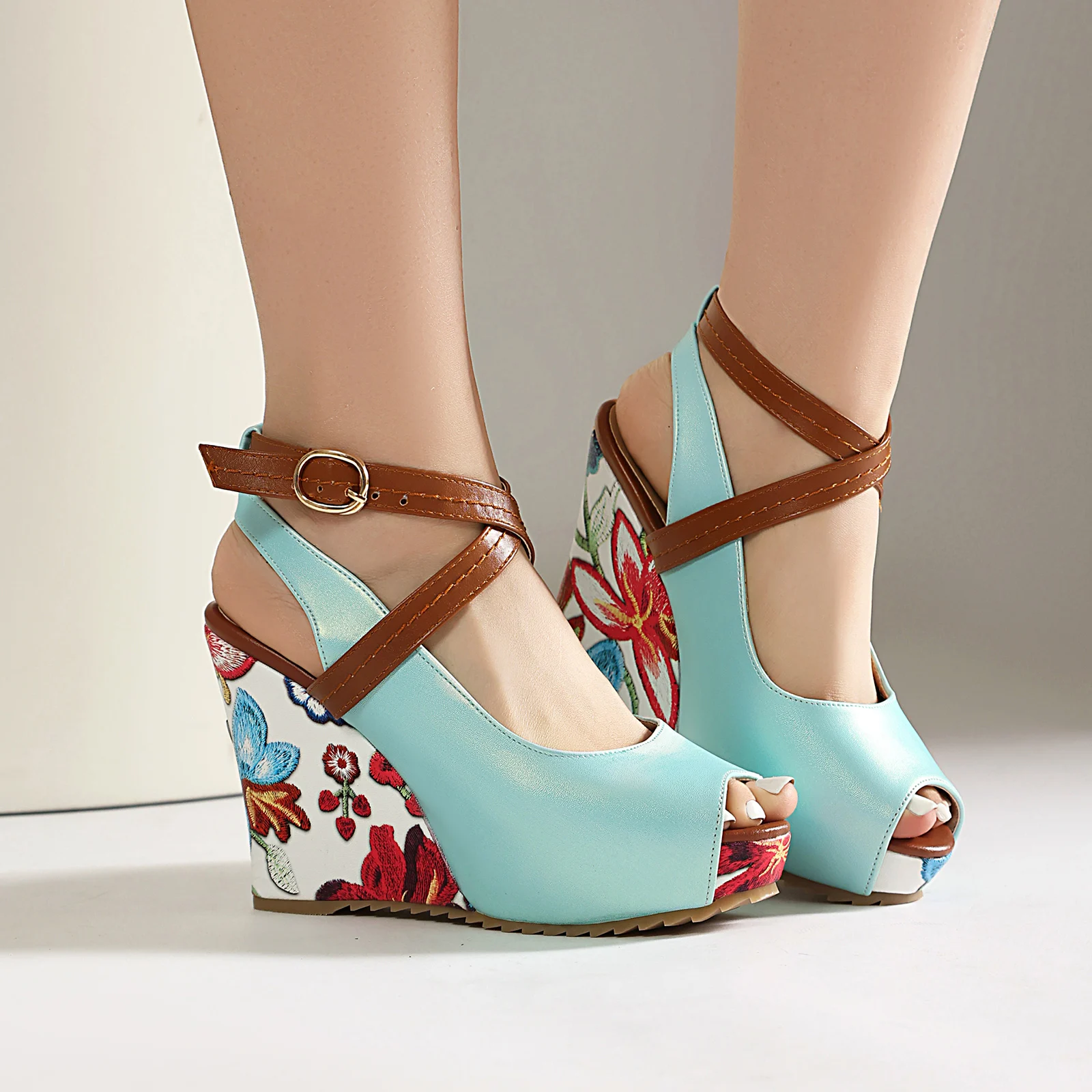 Floral Print Peep Toe Sandals, Cross Thin Strap Buckle Design, Wedge & High Heel Summer Footwear