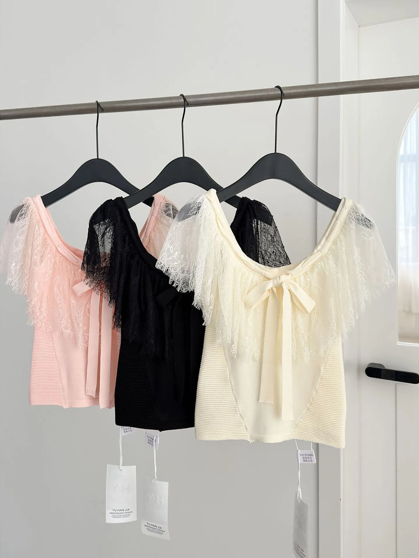 Sweet And Spicy Girl Knitted Top Women's Summer New Lace Trim  Knot Waist Belt Sexy Versatile Short Sleeve Shirt