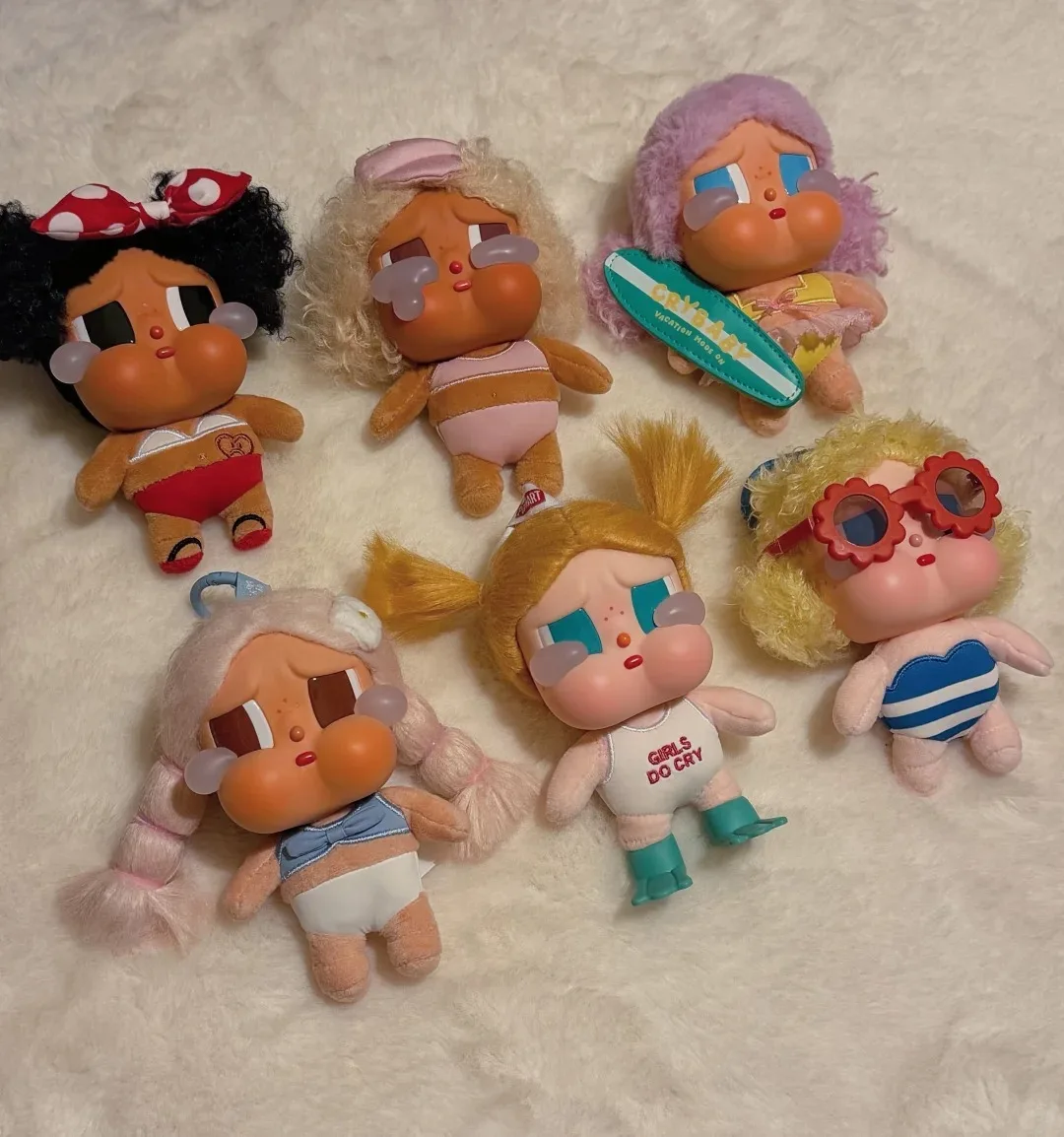 

Pop Mart Crybaby Vacation Mode On Series Vinyl Mystery Box Genuine Blind Box Guess Toys Bag Ornament Figurine Home Decor Desktop