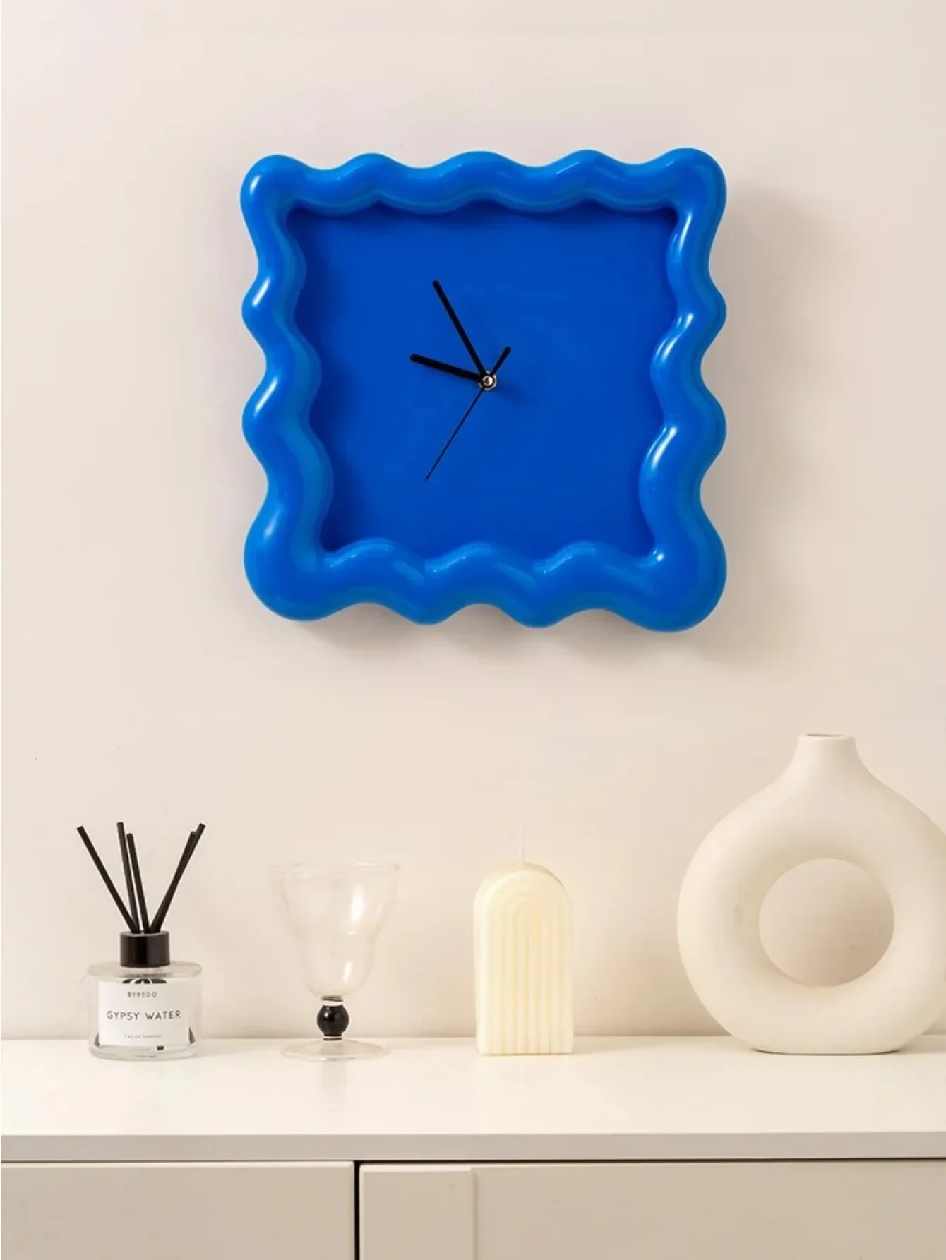 Nordic Table Clock Cream Wall Mounted Clock Dining Room Living Room Wall Hanging Decoration Morden Coffee Table Ornaments