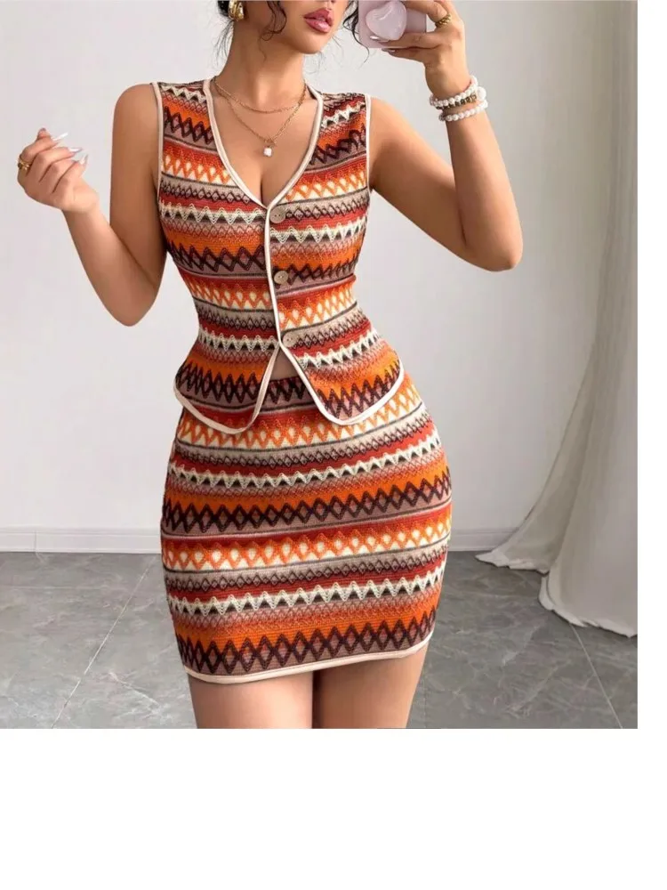 Casual Retro Two Piece Outfits 2 Pieces Set For Woman New In Matching Sets Temperament Fashion Contrast Vest Package Hip Skirts