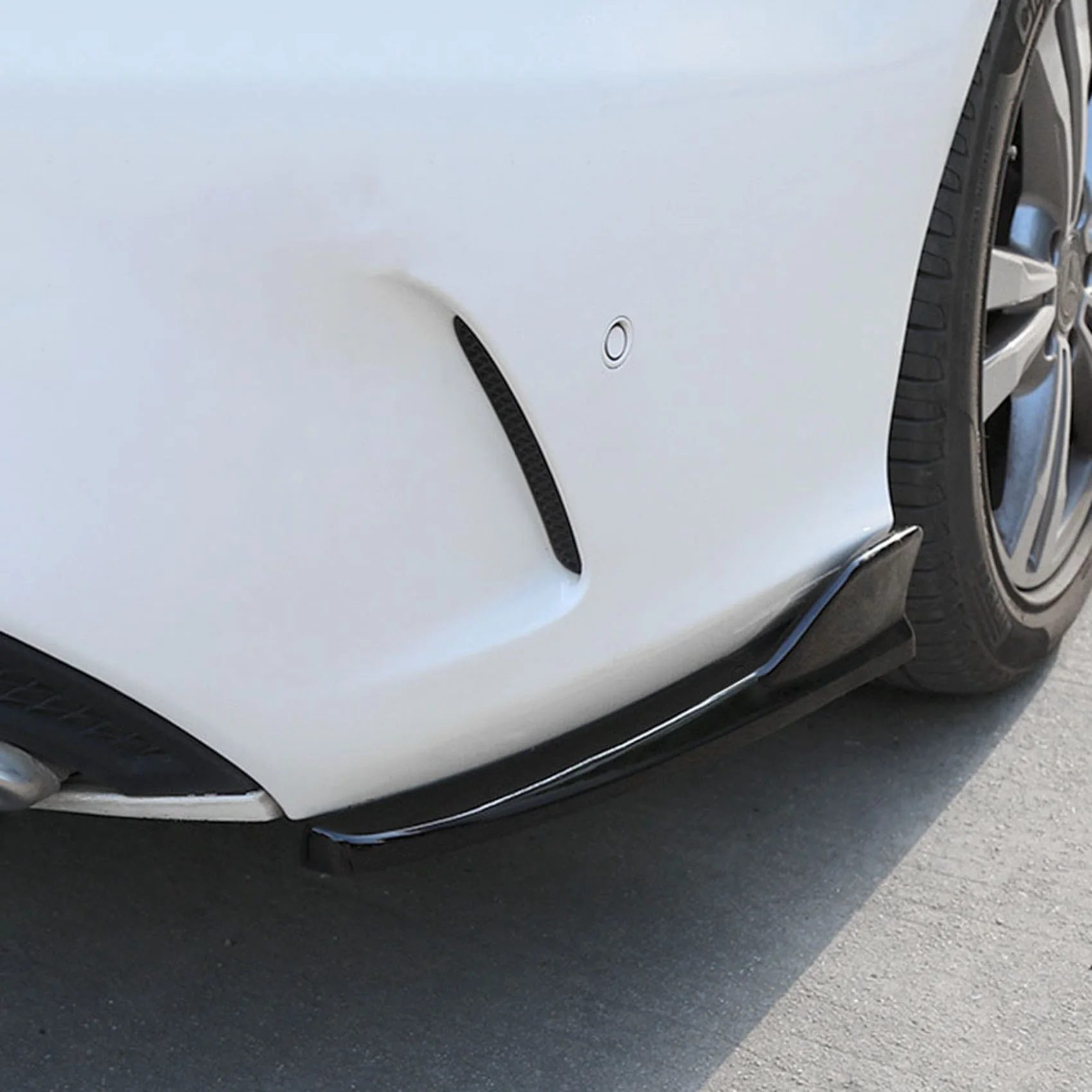 

Car Rear Bumper Lip Diffuser Splitter Spoiler For Mercedes Benz C-Class W205 C180 C200 C300 C63 2015-2021-A02G