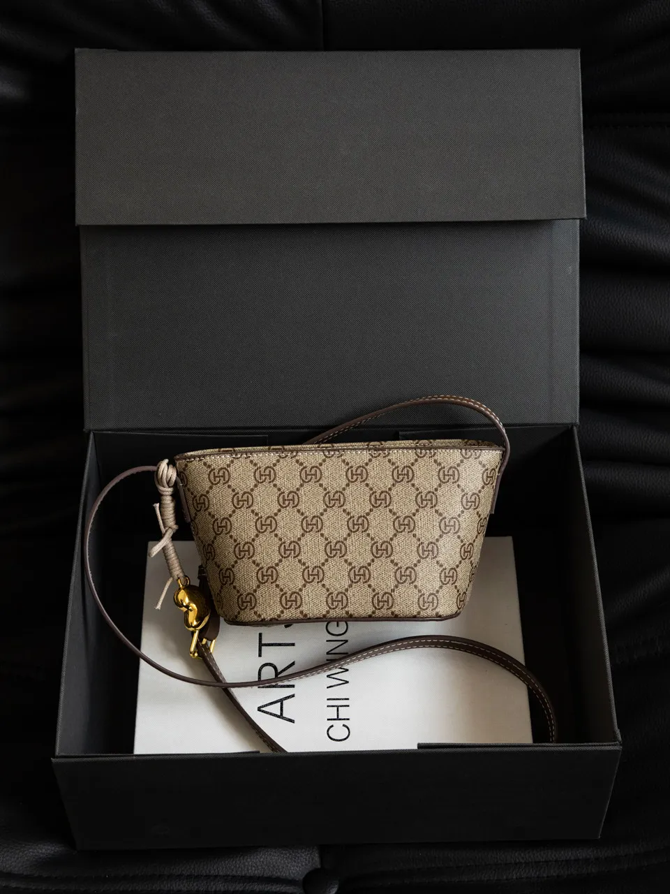 CITEX LV Loja Oficial: Nova Bolsa  Floral Retrô de Luxo Fena, Bolsa de Ombro de Couro Estampada da Moda para Jovens