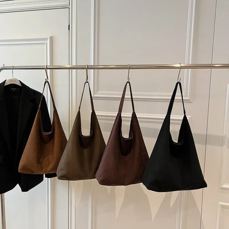 

Stylish Large Capacity Diaper Bags: Women's Luxury Leather Messenger Tote, Minimalist Vintage Elegant Fashionable Crossbody Bag