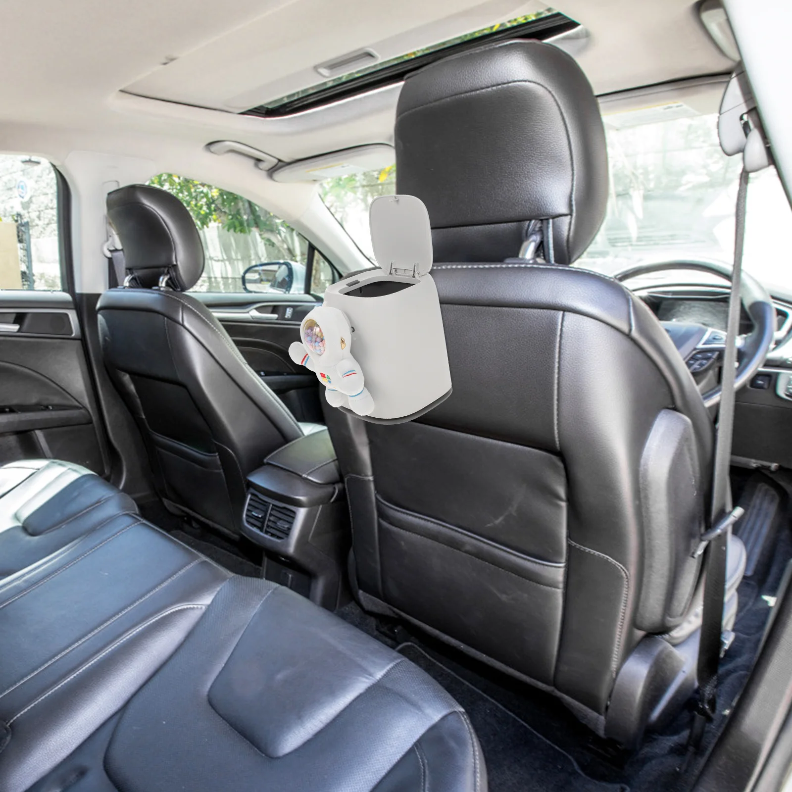 

Portable Astronaut Car Garbage Holder Strong Durable Material Hanging Trash Can Lid Covered Organizer for Home and Vehicle