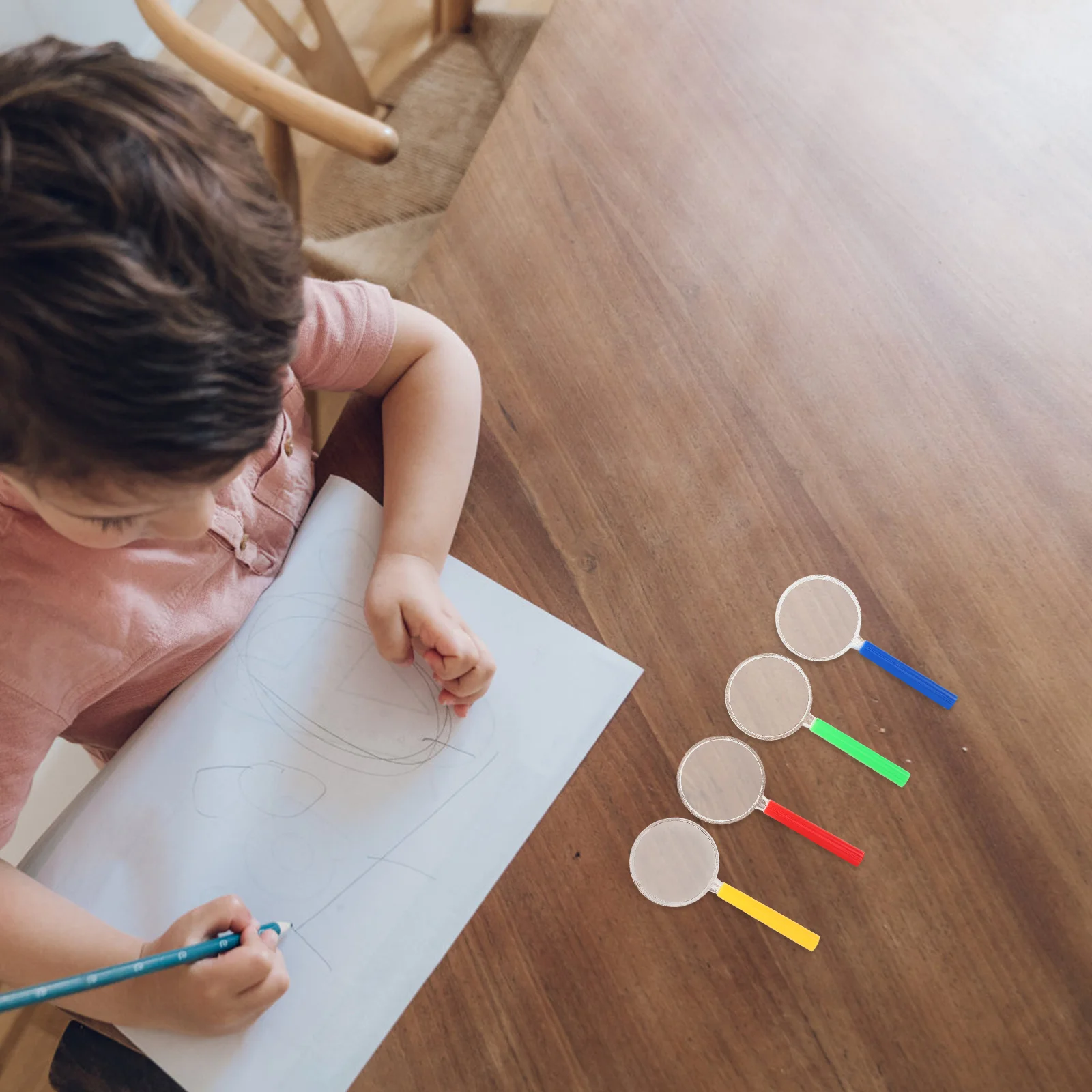 แว่นขยายพกพาสำหรับเด็ก 20 ชิ้น ขนาดเล็กกะทัดรัด ทำจากพลาสติก เหมาะสำหรับการสำรวจธรรมชาติกลางแจ้ง วิทยาศาสตร์ และห้องเรียน