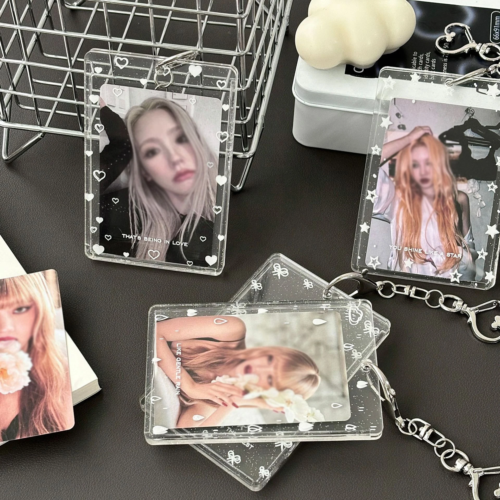 Cute Acrylic Card Holder Portable Transparent Photocard Holder Heart Shaped Keychain Photo Card Cover Bag Pendant Student Gifts