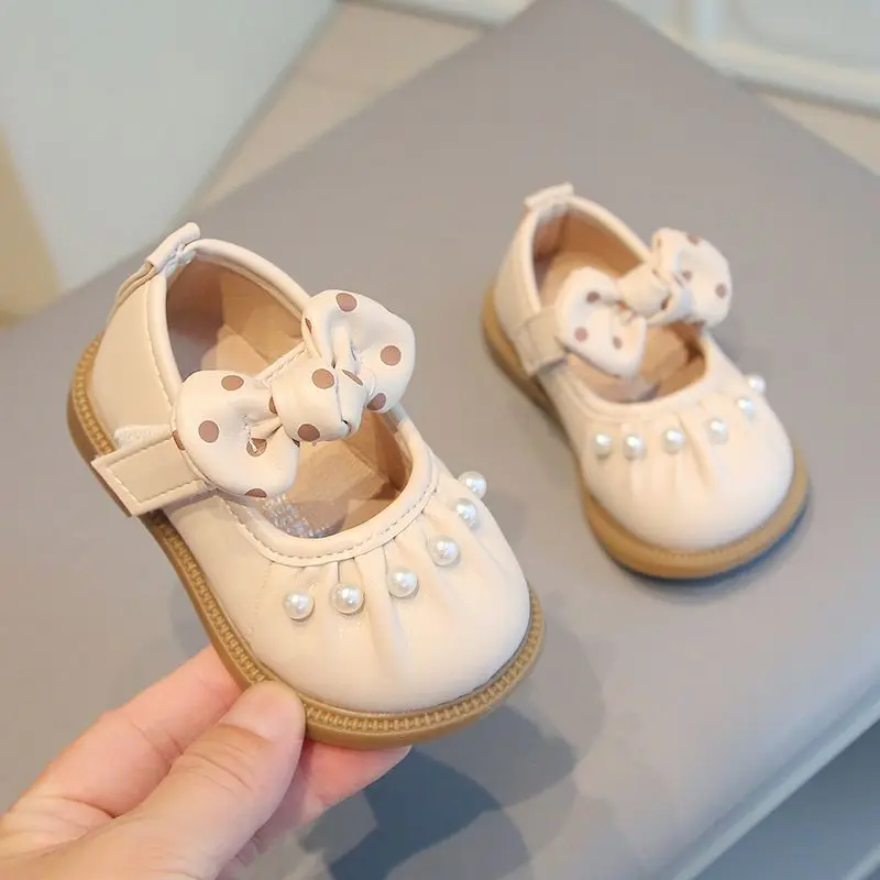 Baby Toddler Walking Shoes for Infant Small Kids Spring Autumn Breathable Square Toe Princess Style Slip on With Pearl Bow