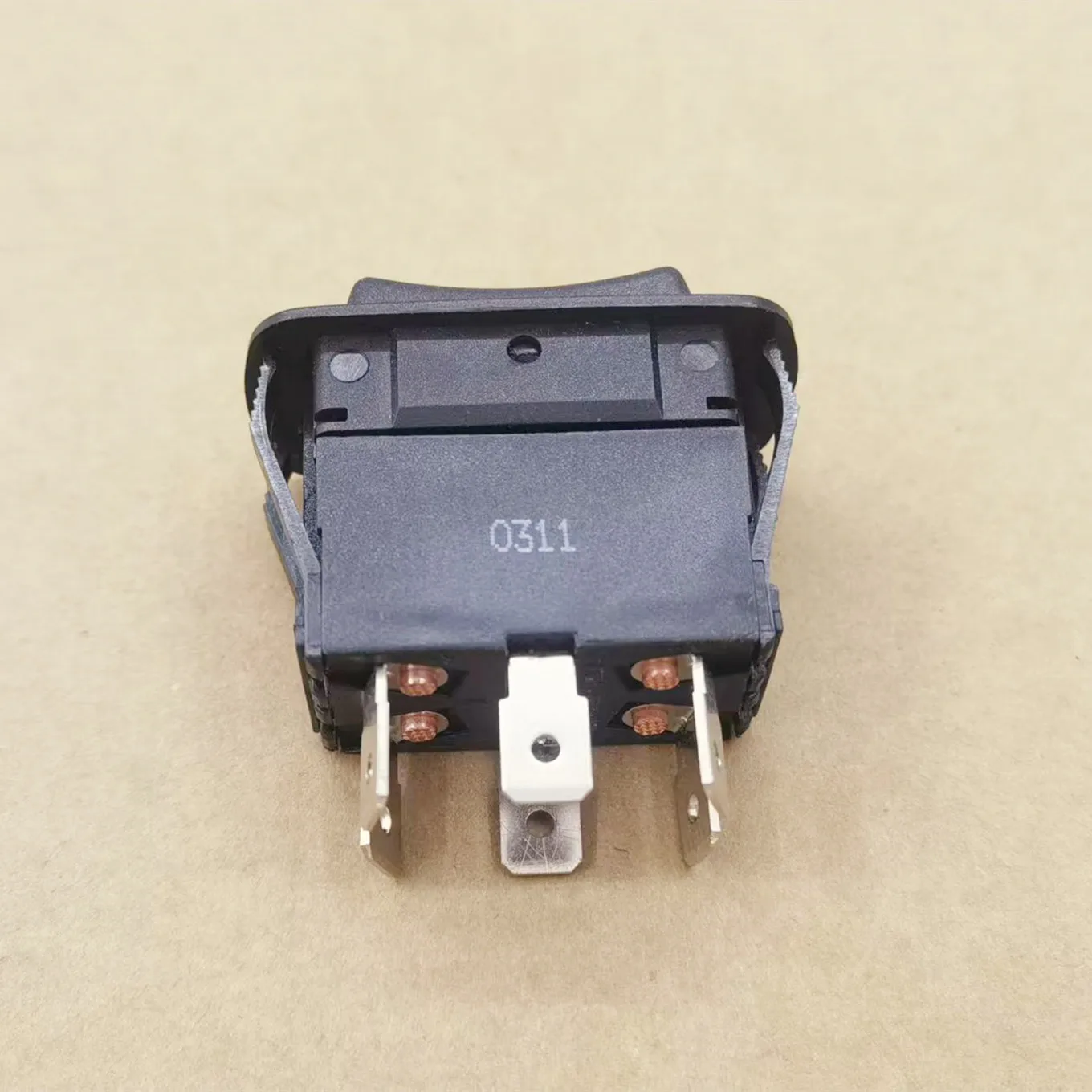Original New 100% R13-260E 6Pin 3Gear Self-Locking Rocker Switch Modification Switch 21A14V