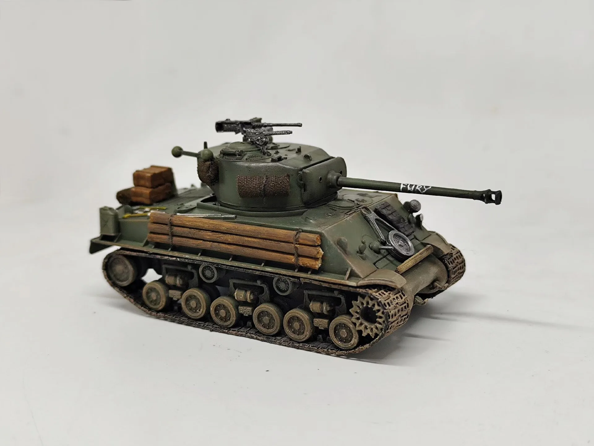

1/72 Fury Sherman Tank M4A3E8， Handcrafted and hand-painted Finished Model Static Decorative