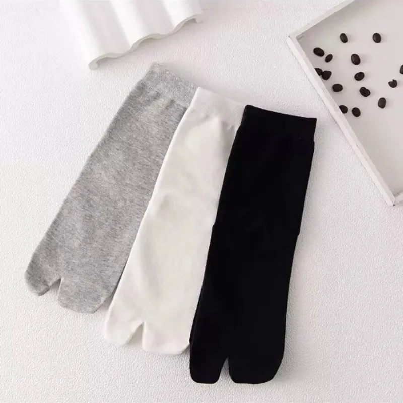 Solid Color Two Toe Socks Soft Breathable Split Toe Socks Spring Summer Mid Calf Sock Casual Daily Women Trendy Footwear Socks