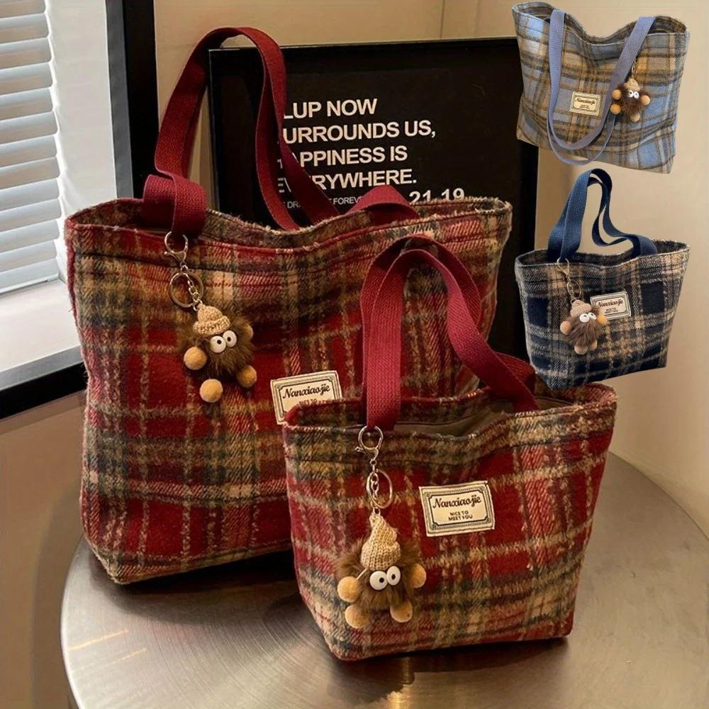 Fashionable Checkered Shoulder Bag, Large Capacity and Durable, Suitable for Class/commuting Shoulder Bags