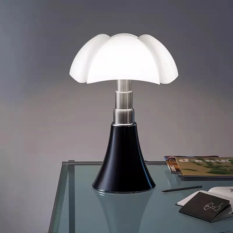 

Creative Flower Reading Desk Lamp Modern Gold Luxury Bedside Table Lamp Nordic Bedroom Bedside Study Small Table Lamp