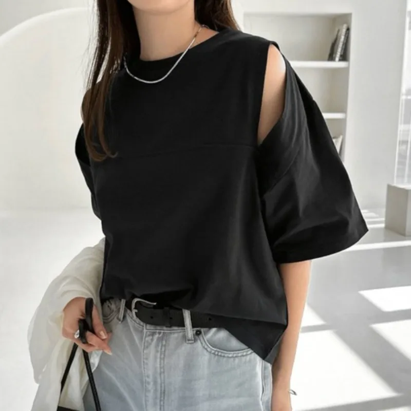 

Лето 2025 г., хлопковая футболка с открытыми плечами, женская корейская мода, повседневные свободные дышащие простые топы с круглым вырезом и короткими рукавами, женские футболки