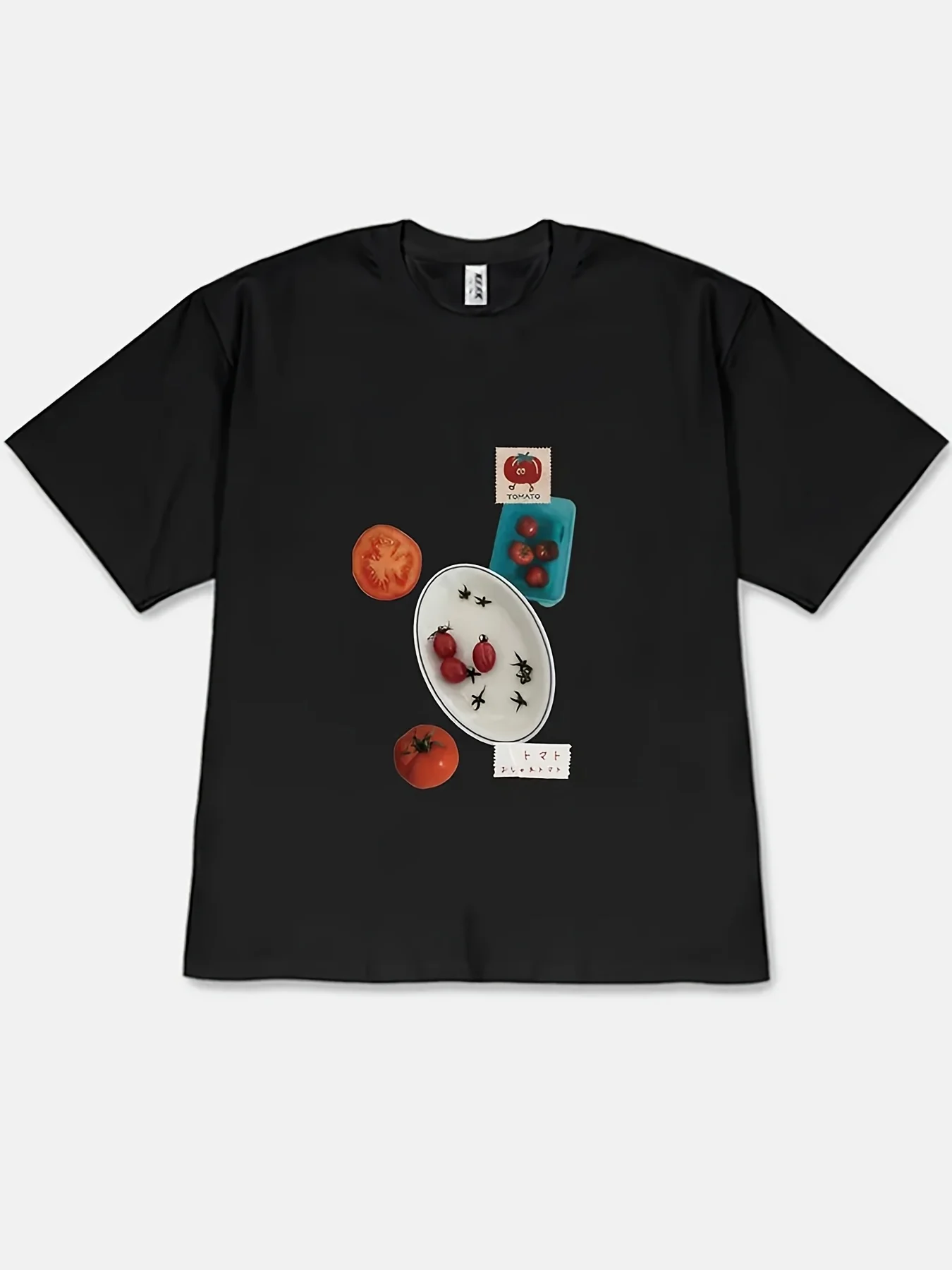 New style dropped-shoulder short-sleeve T-shirt with tomato hand-written text combination illustration. Comfortable and skin-friendly, ideal for daily street wear in a Japanese fresh and quirky style. Short-sleeve T-shirt.