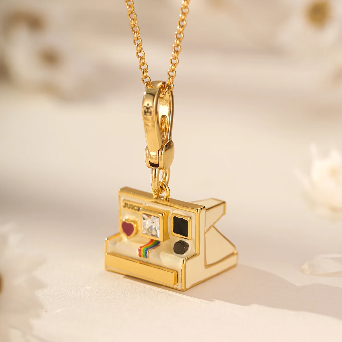 1Pc Exquisite Enamel Glaze Camera Pendant Necklace,Girls Creative Fashionable Sweater Decor Accessories,Christmas Jewelry Gift