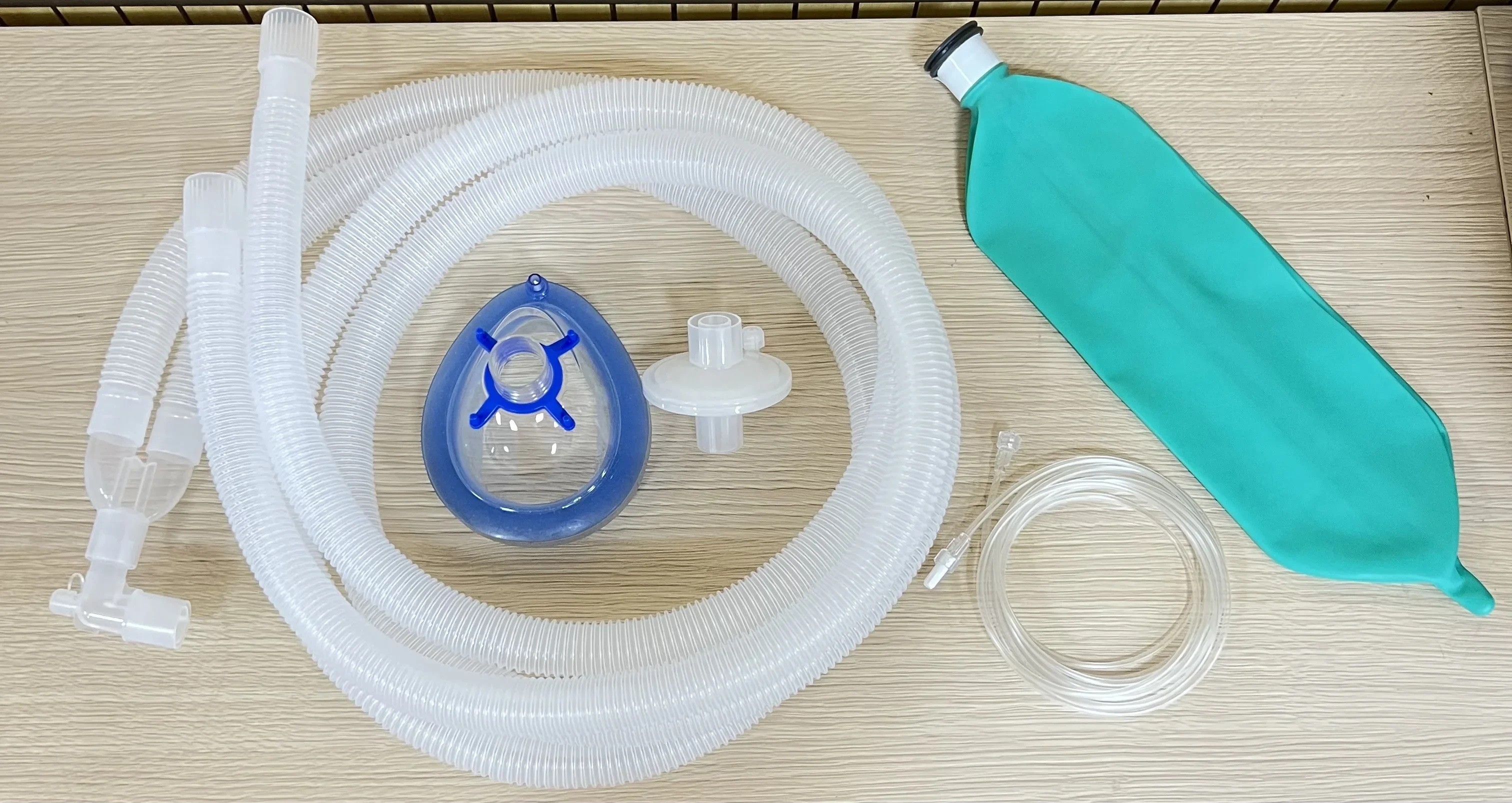 Medical Hot Sale Insensibility Disposable Breathing Circuit High Quality Coaxial Breathing Circuit With Bag and Mask