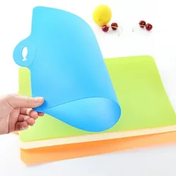 1 Pcs Kitchen Cooking Small Tools Flexible Plastic Cutting Board Food Slice Cut Chopping Block Color Random Accessories Supplies