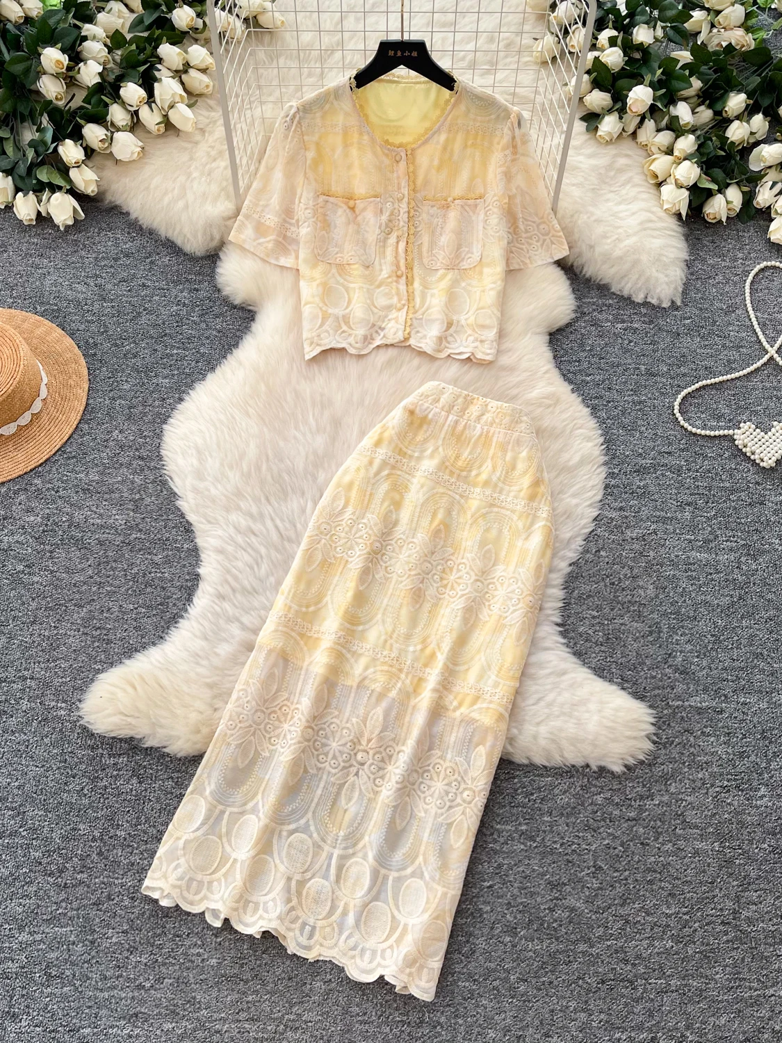 

Korean Style Commute Lace Embroidery Short Sleeve Two Piece Set Women Summer Slim High Waist Ageless Versatile Personality Set