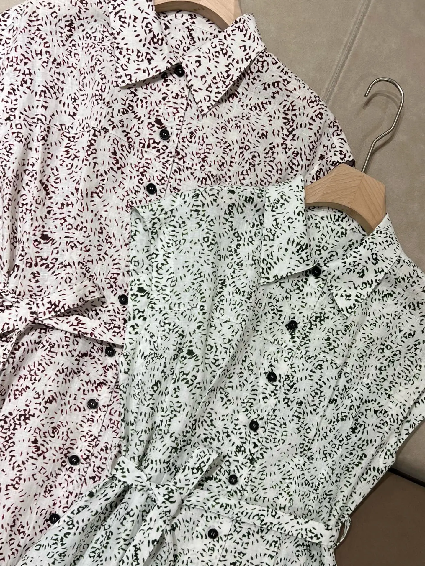 

Новое женское платье без рукавов из 100% льна с принтом, модное и универсальное, коллекция 2026 года