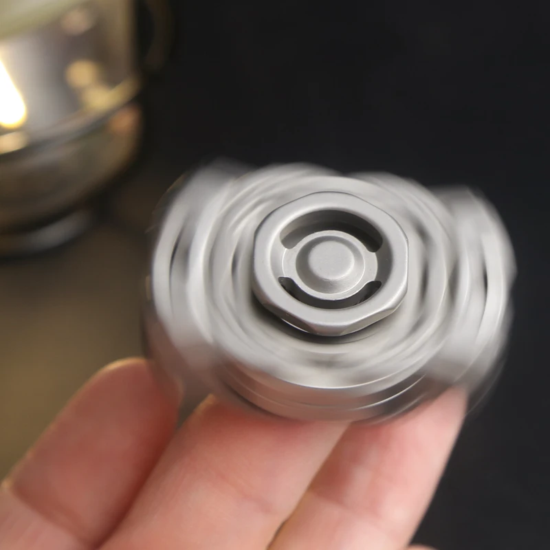 パンクスタイルメカニックスフィジェットスピナーEDCメタルハンドスピナー大人用フィジェットトイADHDツール不安ストレス解消おもちゃオフィスおもちゃ
