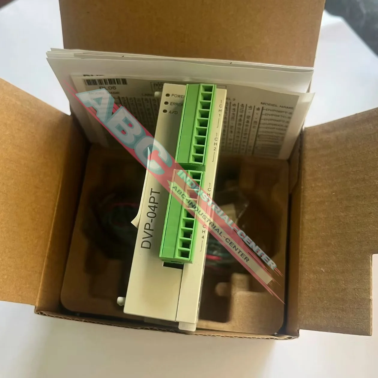 상자에 들어 있는 새 제품 DVP04PT-S DVP04TC-E2 PLC 모듈