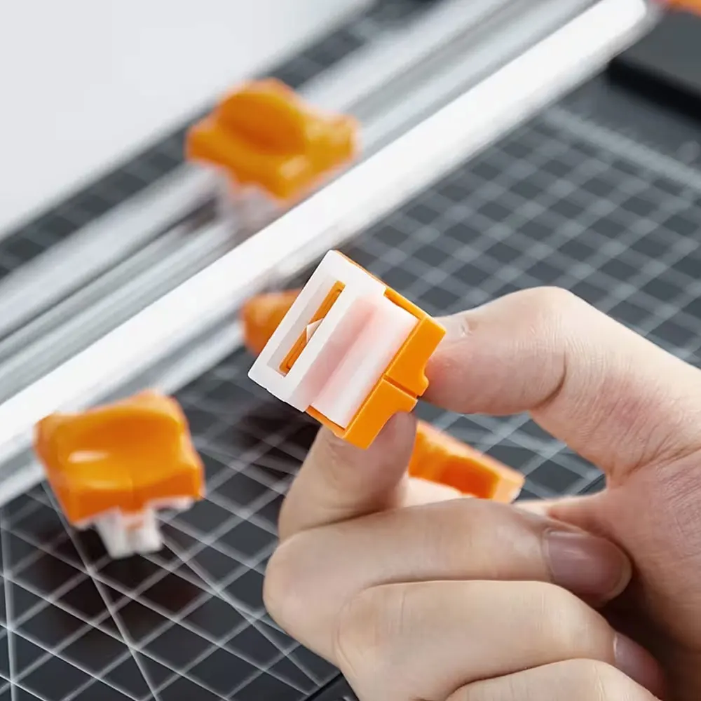 4 عبوات من بدائل شفرة قطع الورق مقاس A4، مصنوعة من الفولاذ المقاوم للصدأ المتين، متوافقة مع قواطع الورق المختلفة. #4