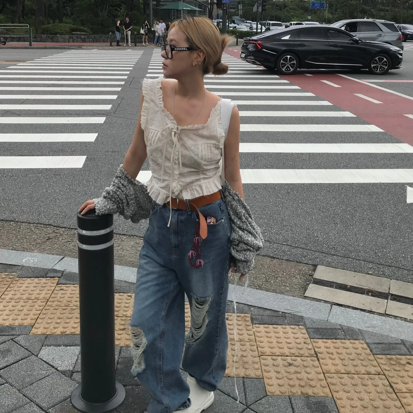 Jeans Donna Pantaloni a gamba larga Denim con foro Vita media Tasche lavate invecchiate Lunghezza pavimento 2025 Pantaloni dritti streetwear