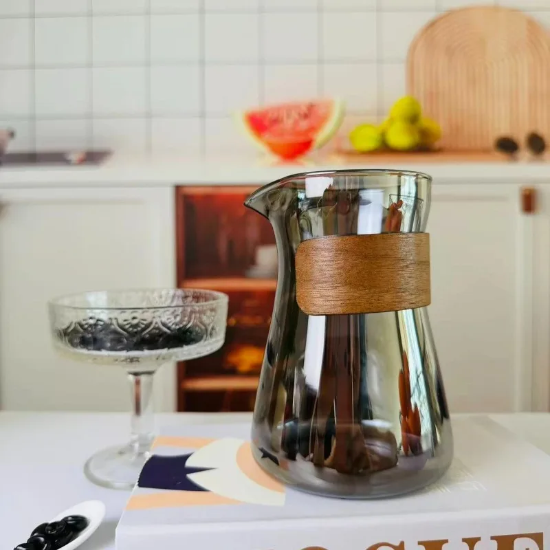 1/2 pcs Glass Coffee Carafe with Wood Heat-Resistant Layer,17oz,High Borosilicate Espresso Shot Glass Brewer Coffee Decanter