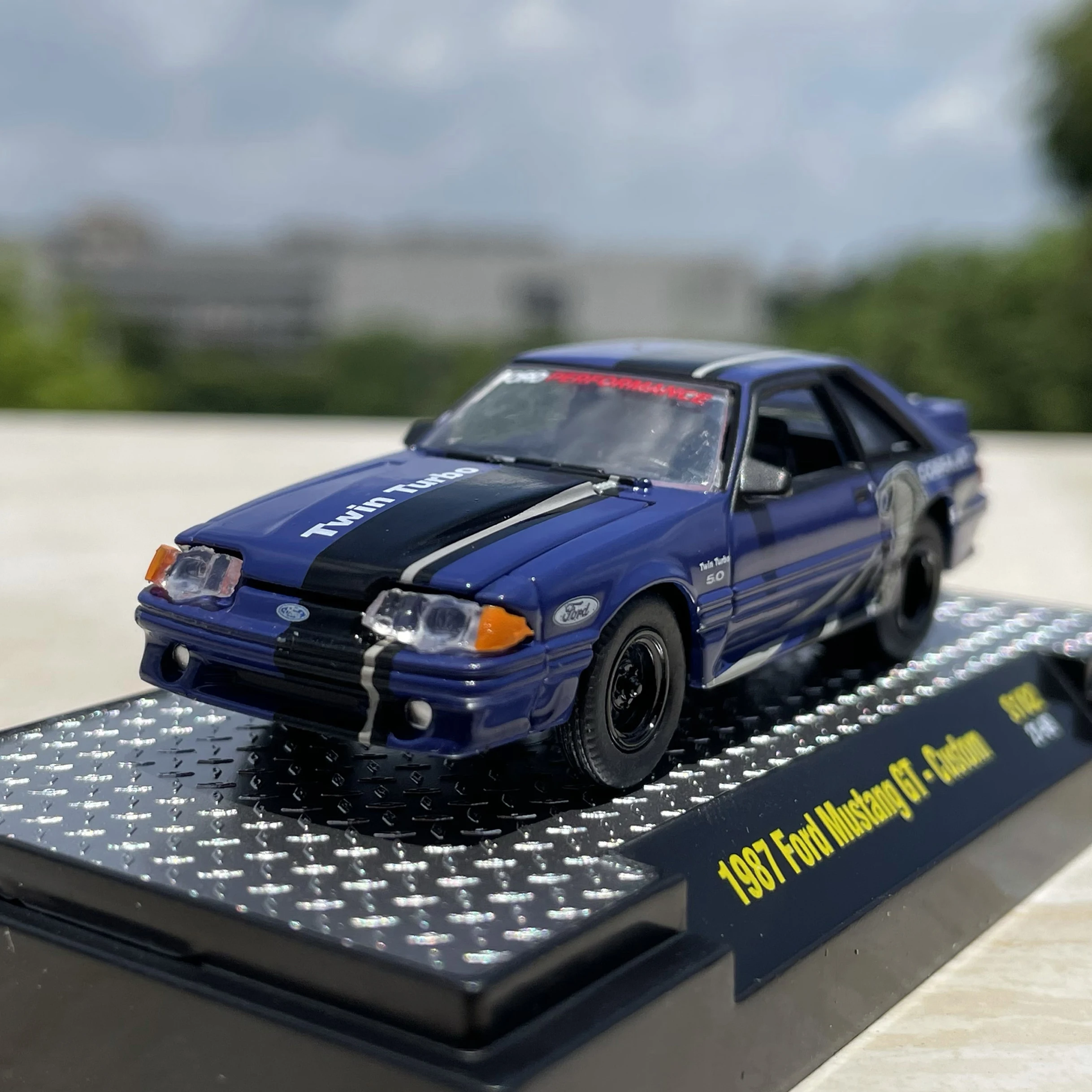 

Модель спортивной машины Ford Mustang из сплава под давлением в масштабе 1:64, Классическая ностальгия, подарки для взрослых, коллекционный сувенир, статический дисплей