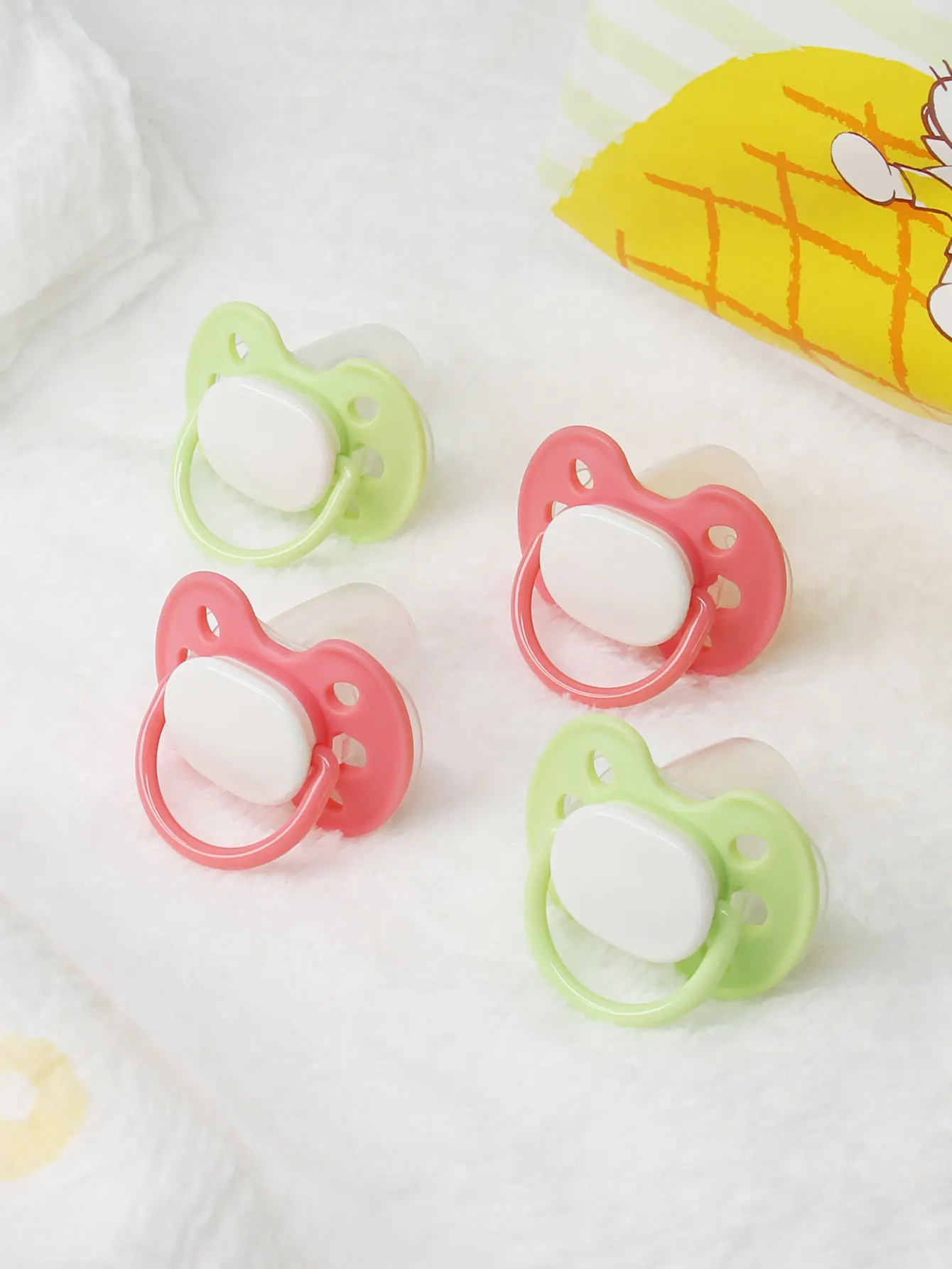 1pc Baby Silicone Pacifier Pp Handle With Lid 100% Bpa Free Pink Green Prevent Red Mouth Soother Flat Shape Nipple