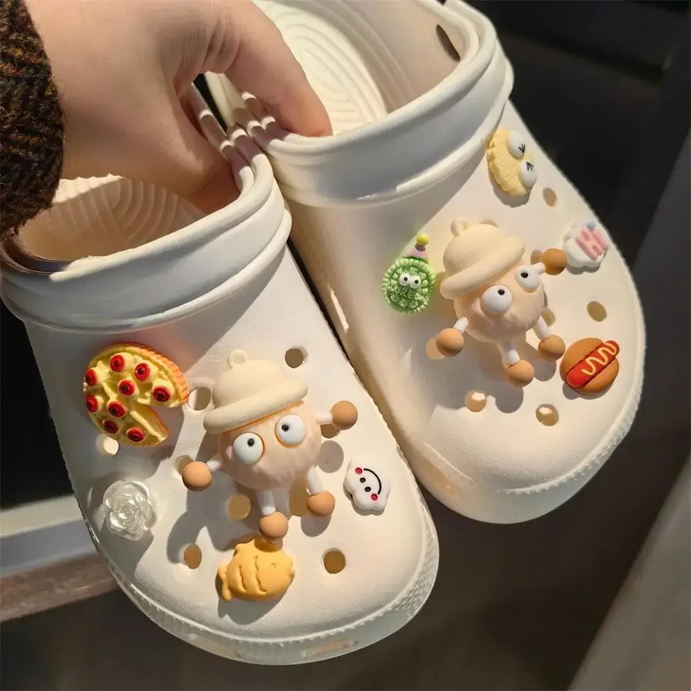 Whole Set Hot DIY Hole Shoes Charms for Cute Cartoon Handmade Charms Designer Quality Garden Shoe Decoration Girl Gift 2024 New