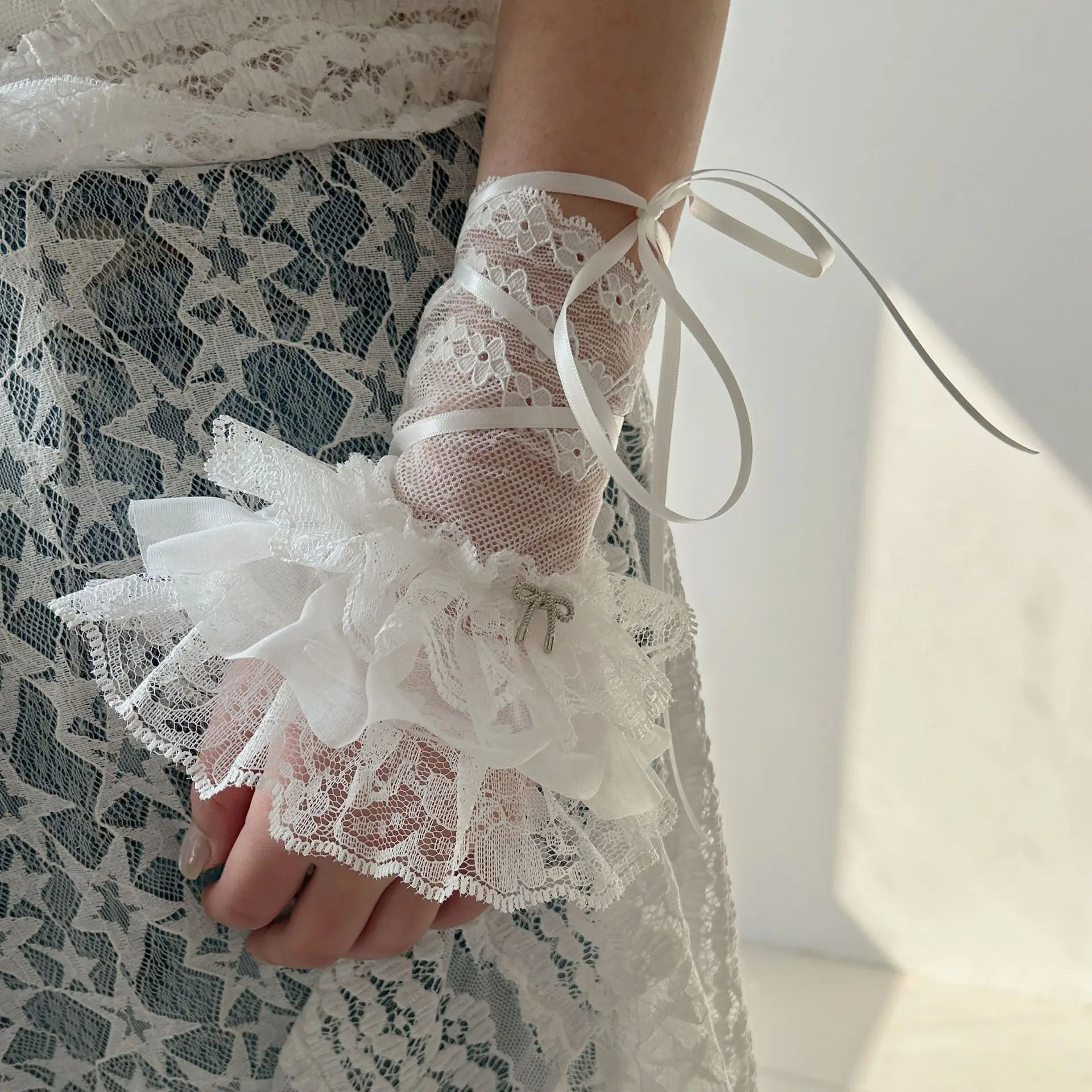 Handmade Lolita Lace Bow Gloves Subculture Y2K Steampunk Sleeve Gothic White Thin Summer Spicy Girl Lace Frilly Sleeve Cover