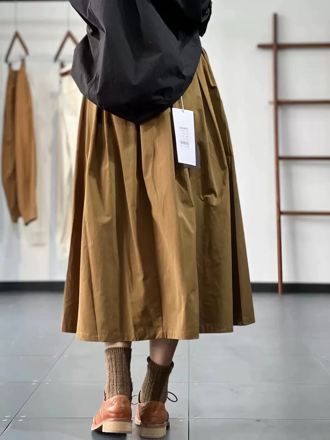 Saia midi linha a fena, roupa de trabalho, verão, estilo coreano, emaecimento, cobertura de quadril, cor sólida, modern...