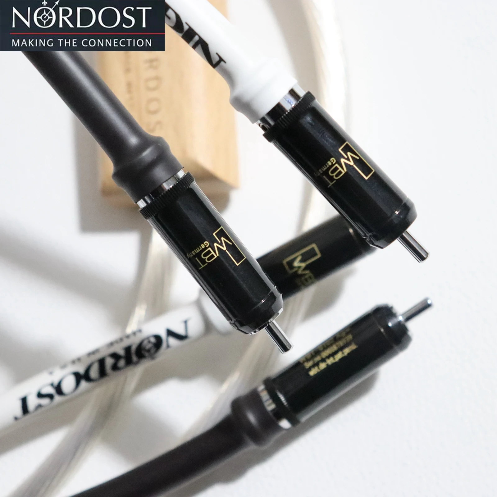 

1 пара высококачественных серебристых разъемов Nordost Odin 2-го поколения RCA Supreme для высококачественного усилителя CD-плеера